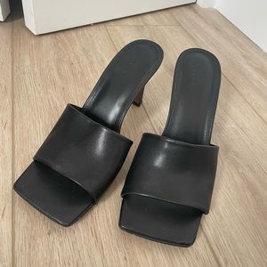 Cutest black mules